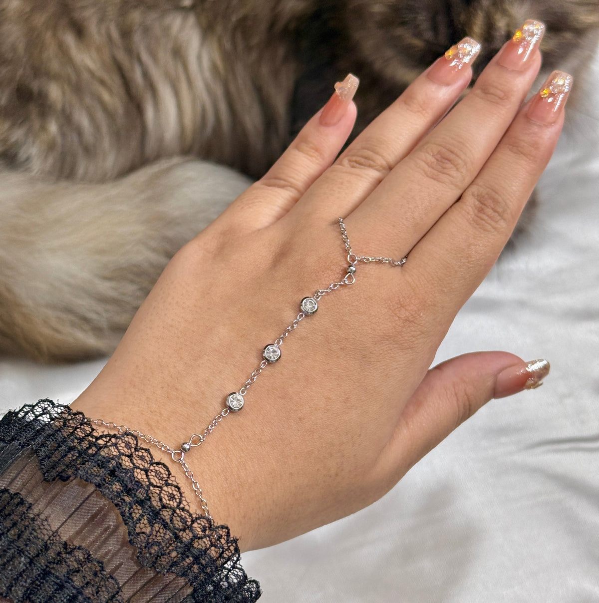 Trilogy Hand-Chain S.