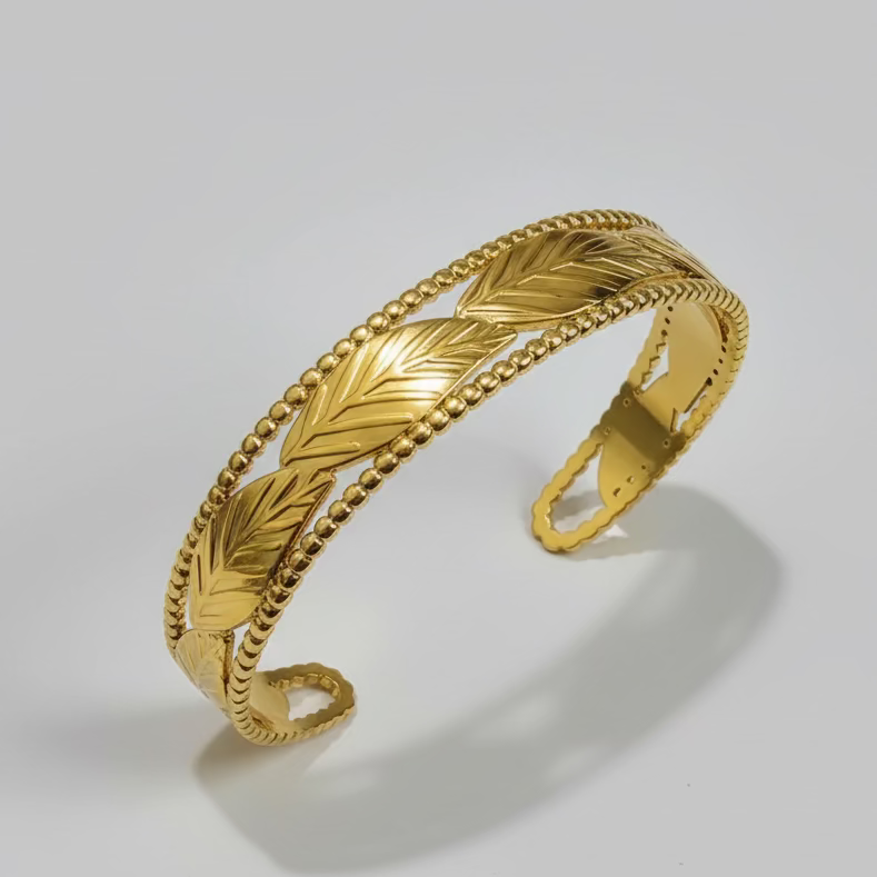 Laurel Wreath Cuff