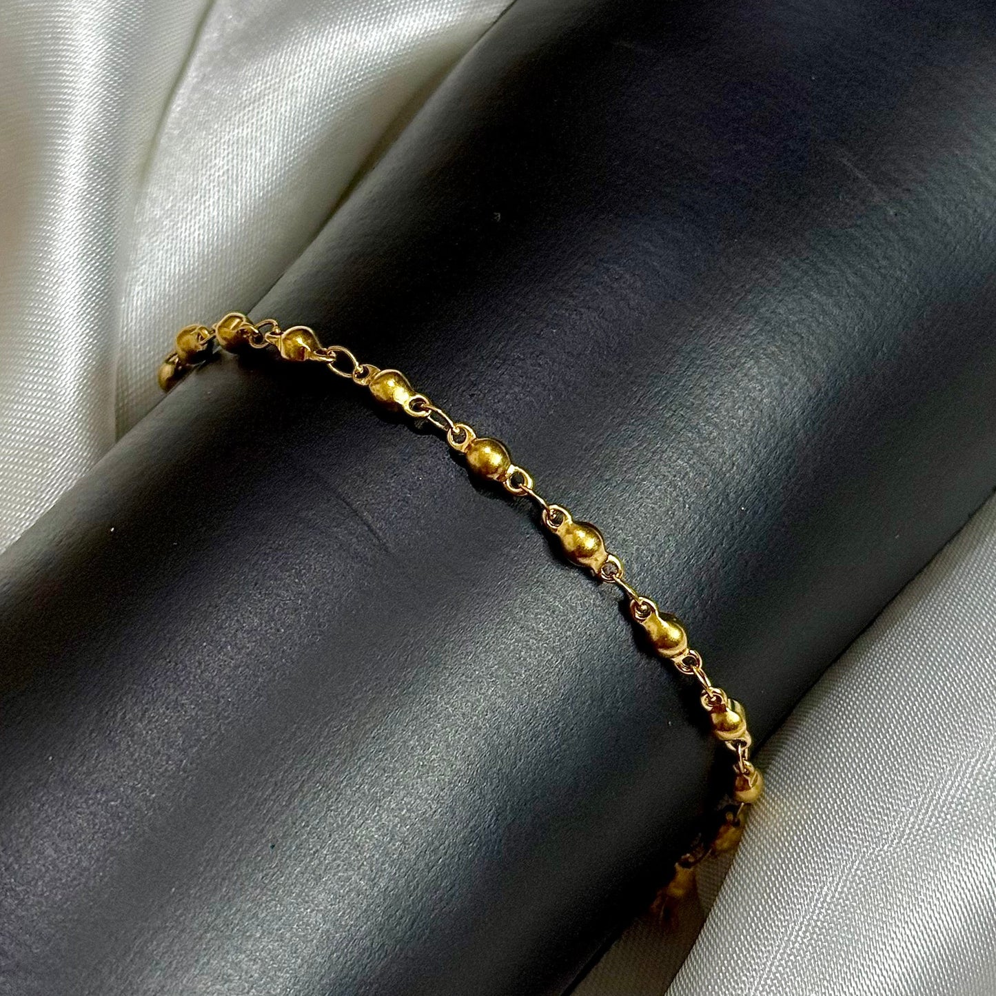 Dainty Orbit Bracelet