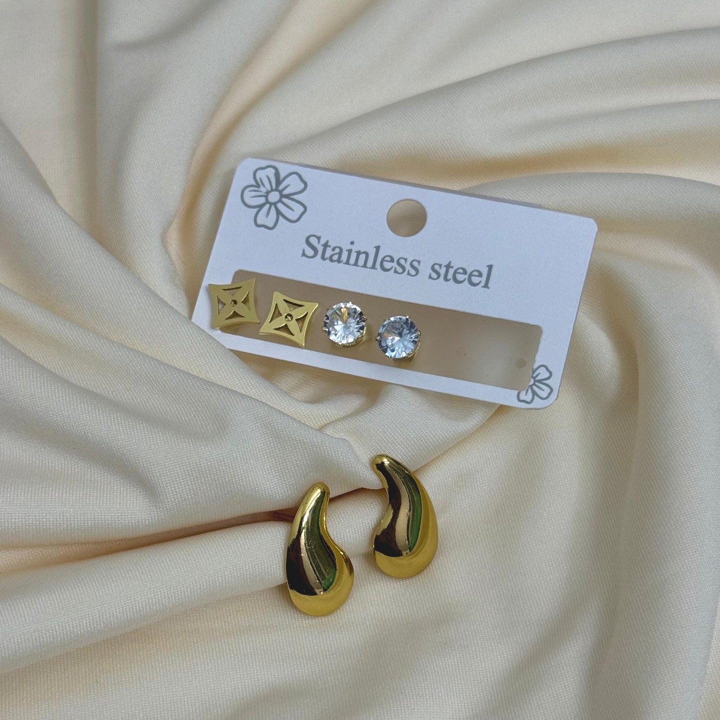 Mini Statement Stud Set