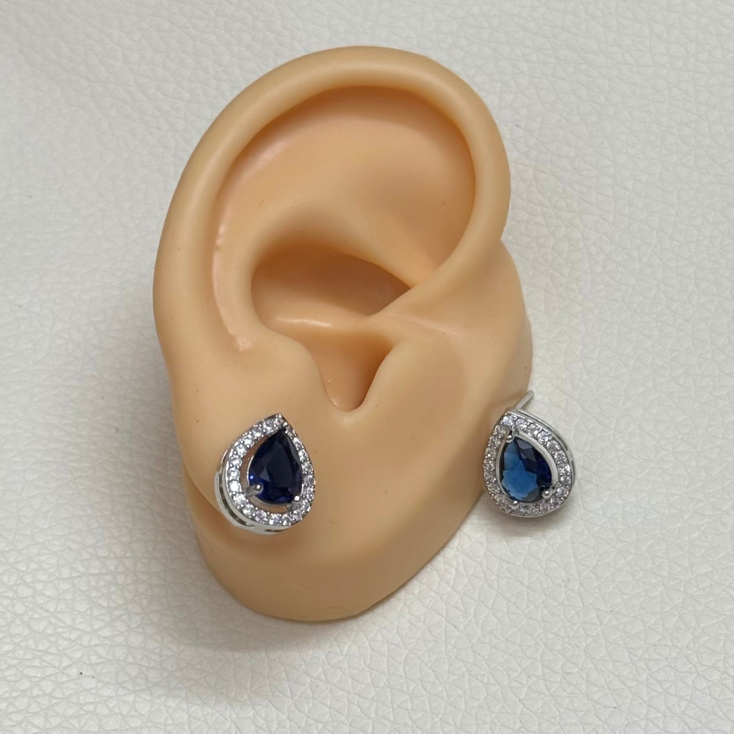 TearDrop Studs (1.5 CM)