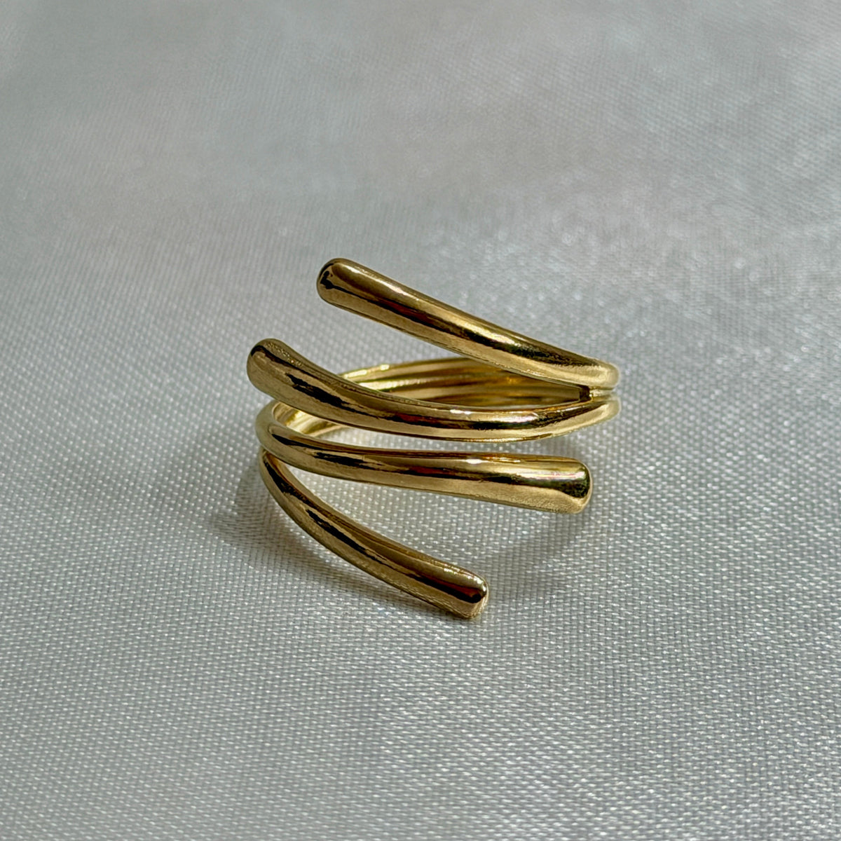 Hug Ring G.