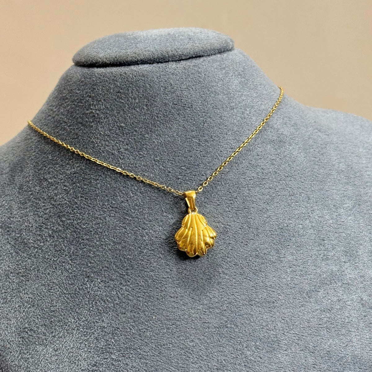 Scallop Pendant