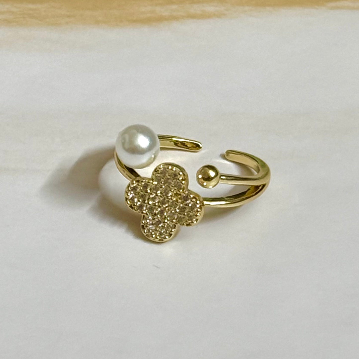 Clover Ring