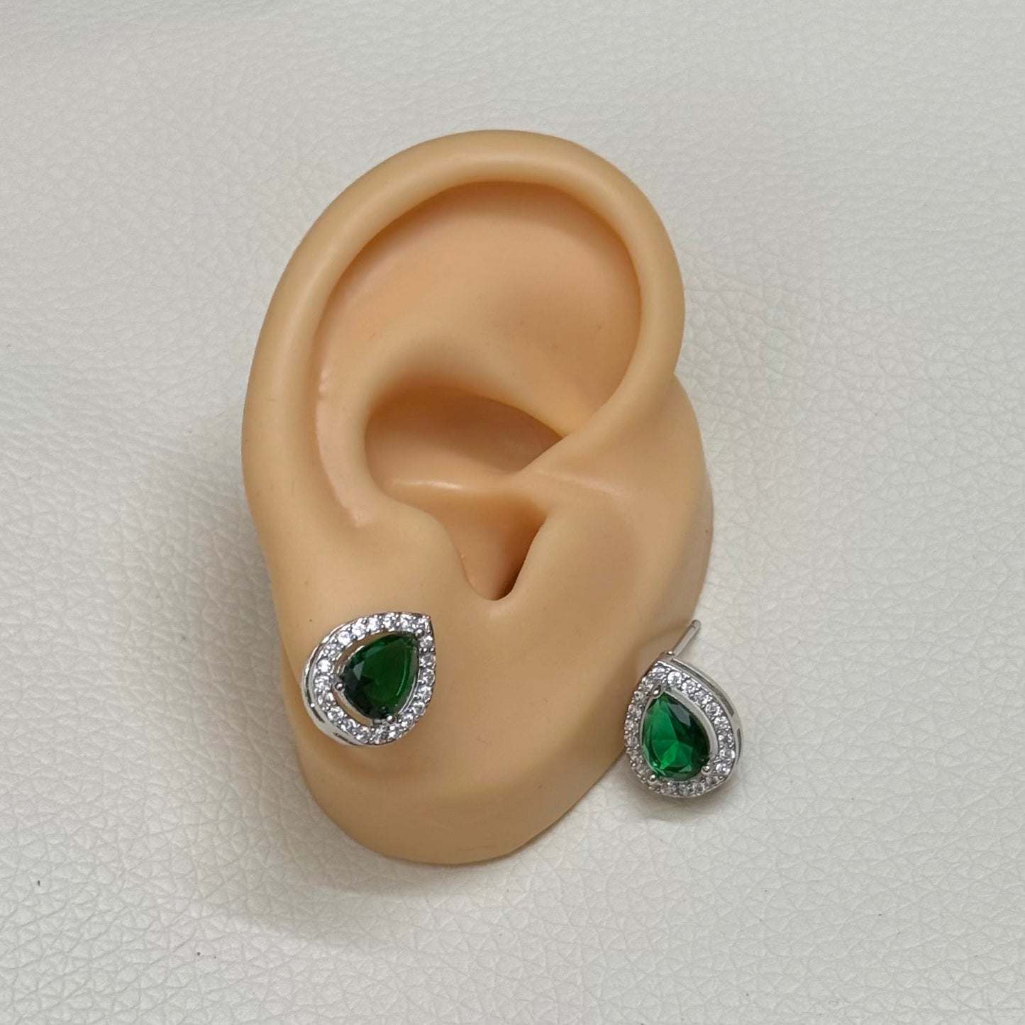 TearDrop Studs (1.5 CM)