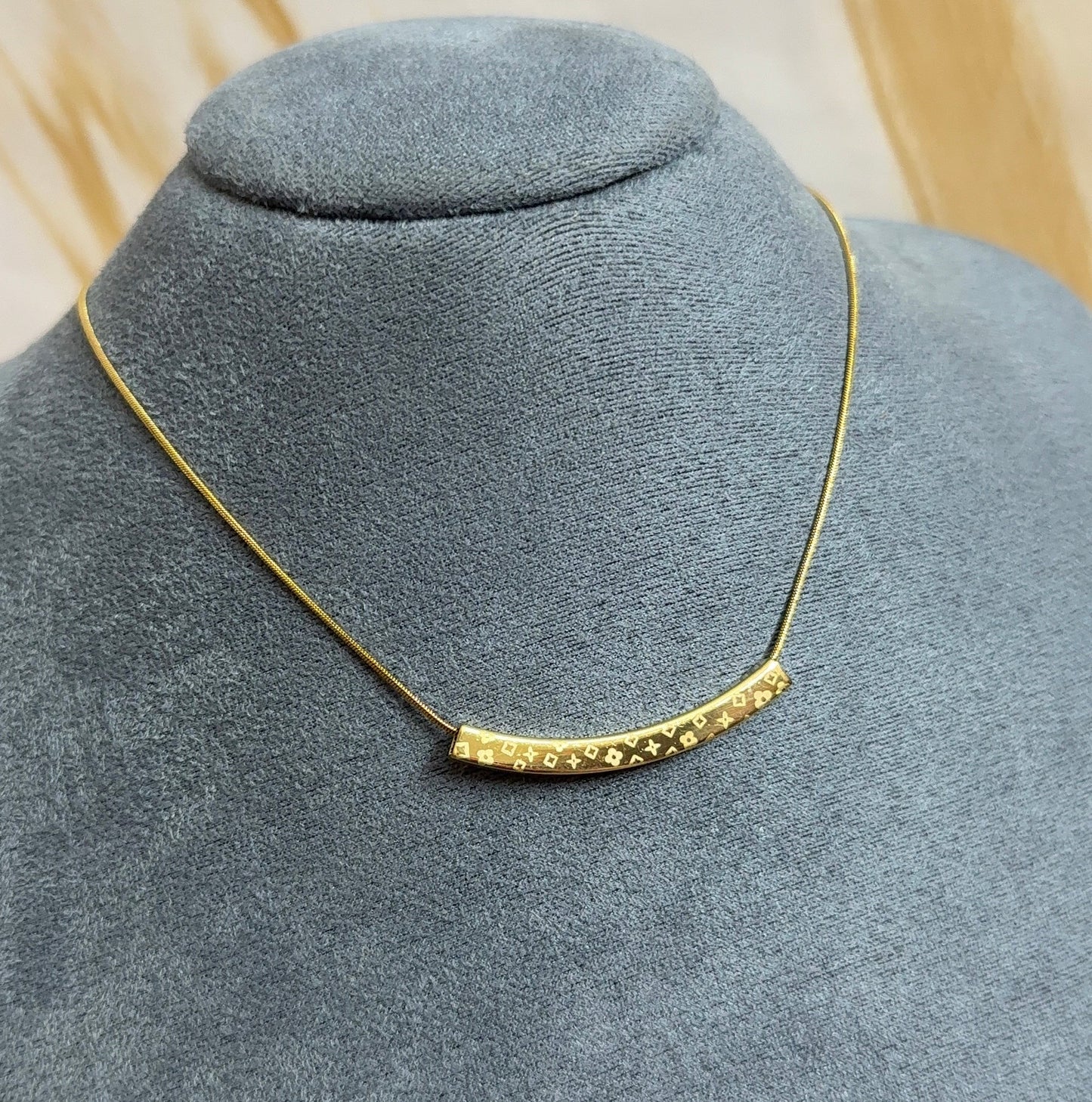 Elara Necklace