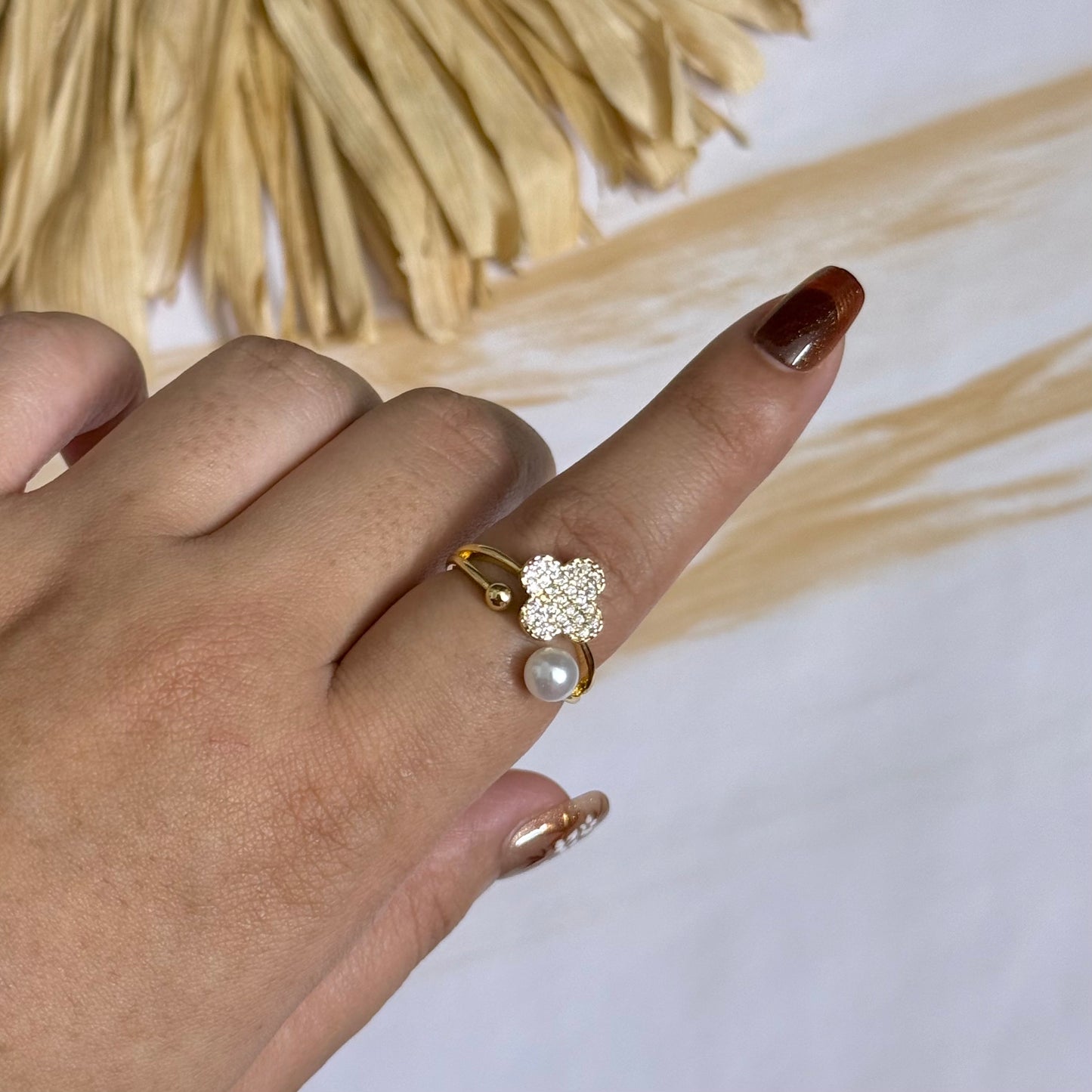Clover Ring