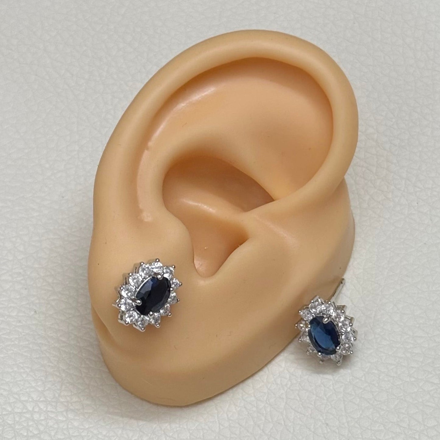 Oval Halo Studs (1.2 CM)