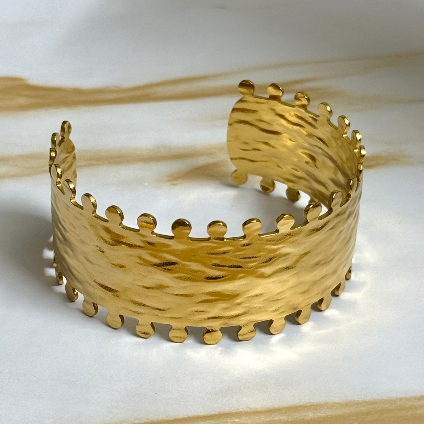 Aura Wide Cuff