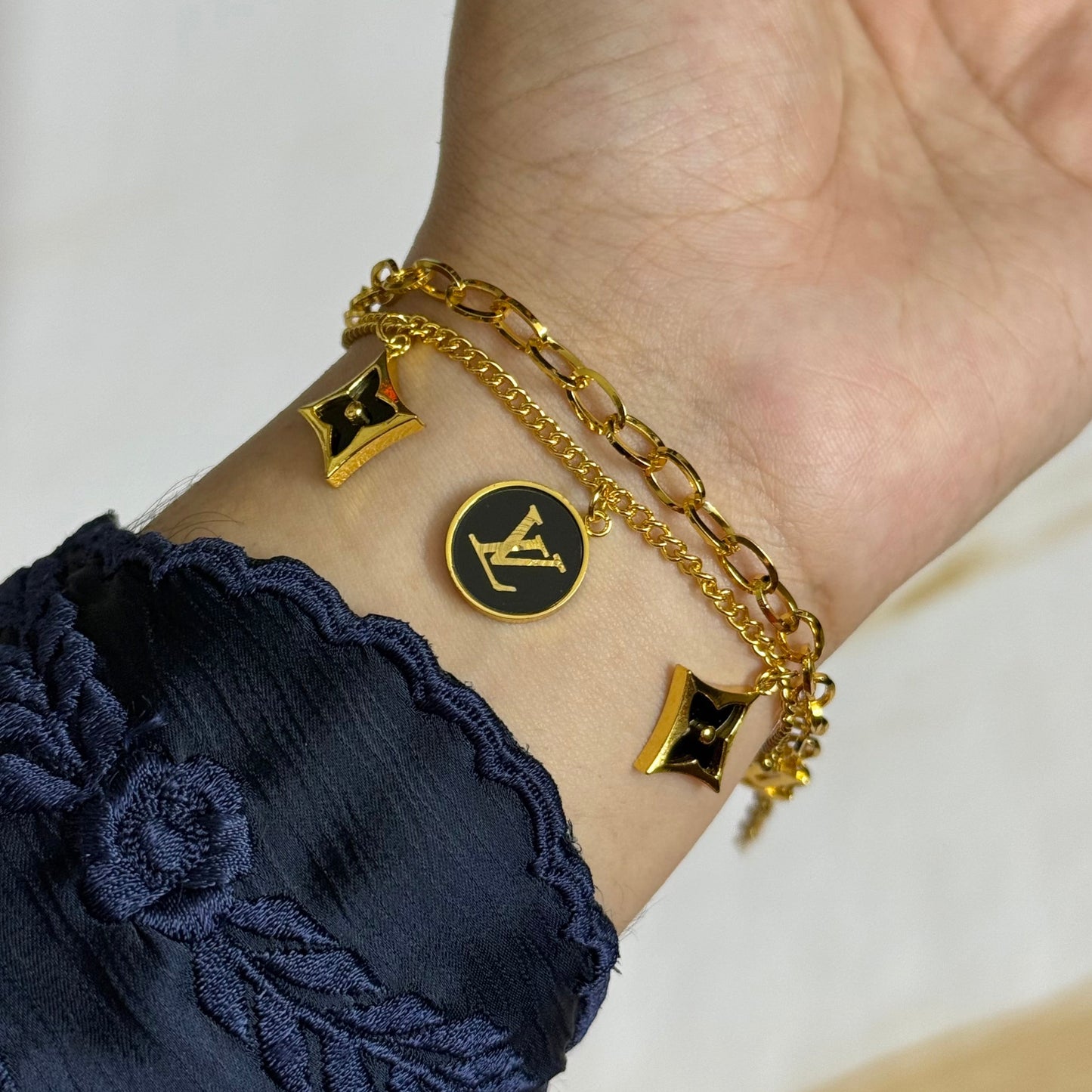Clover & Key Bracelet (Black)