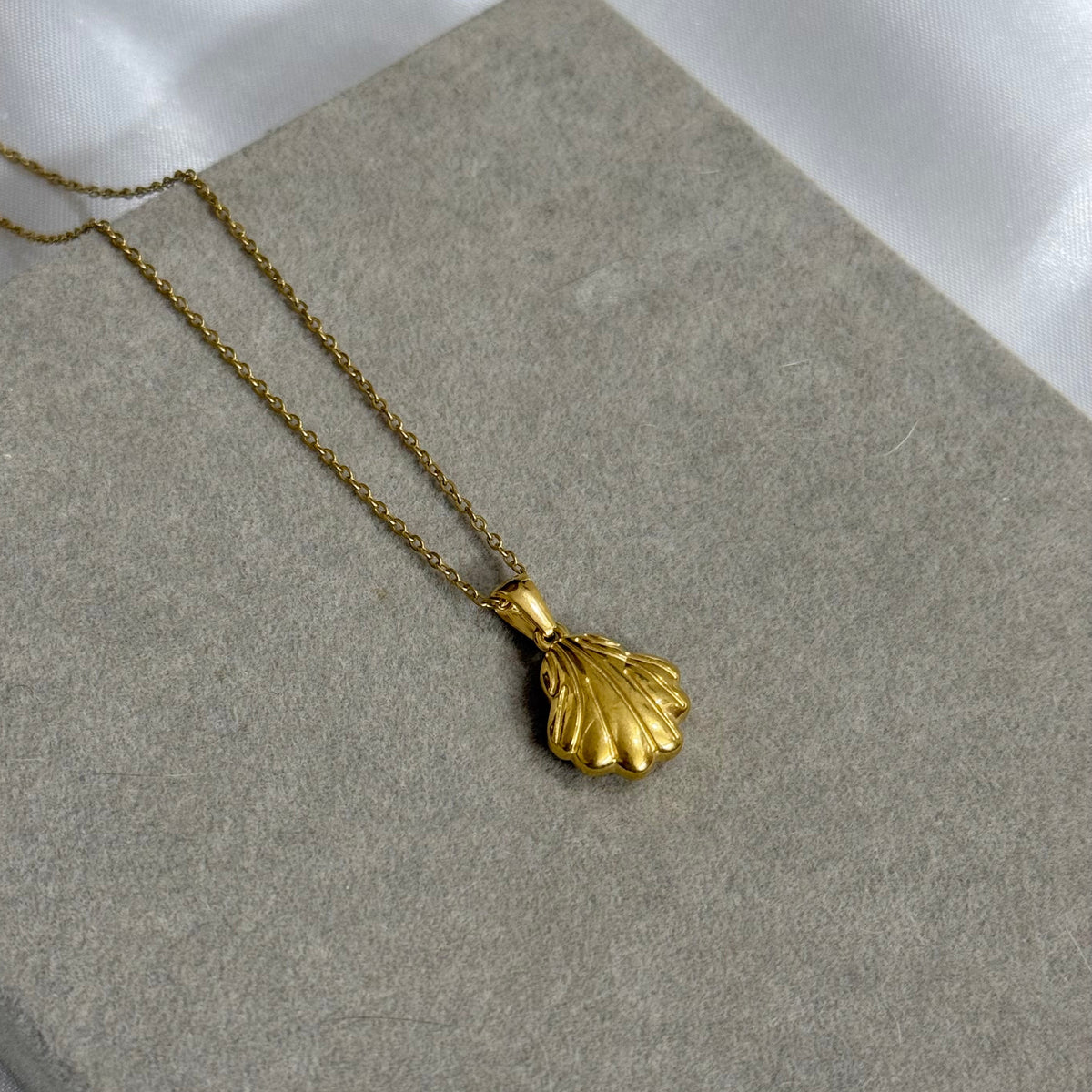 Scallop Pendant