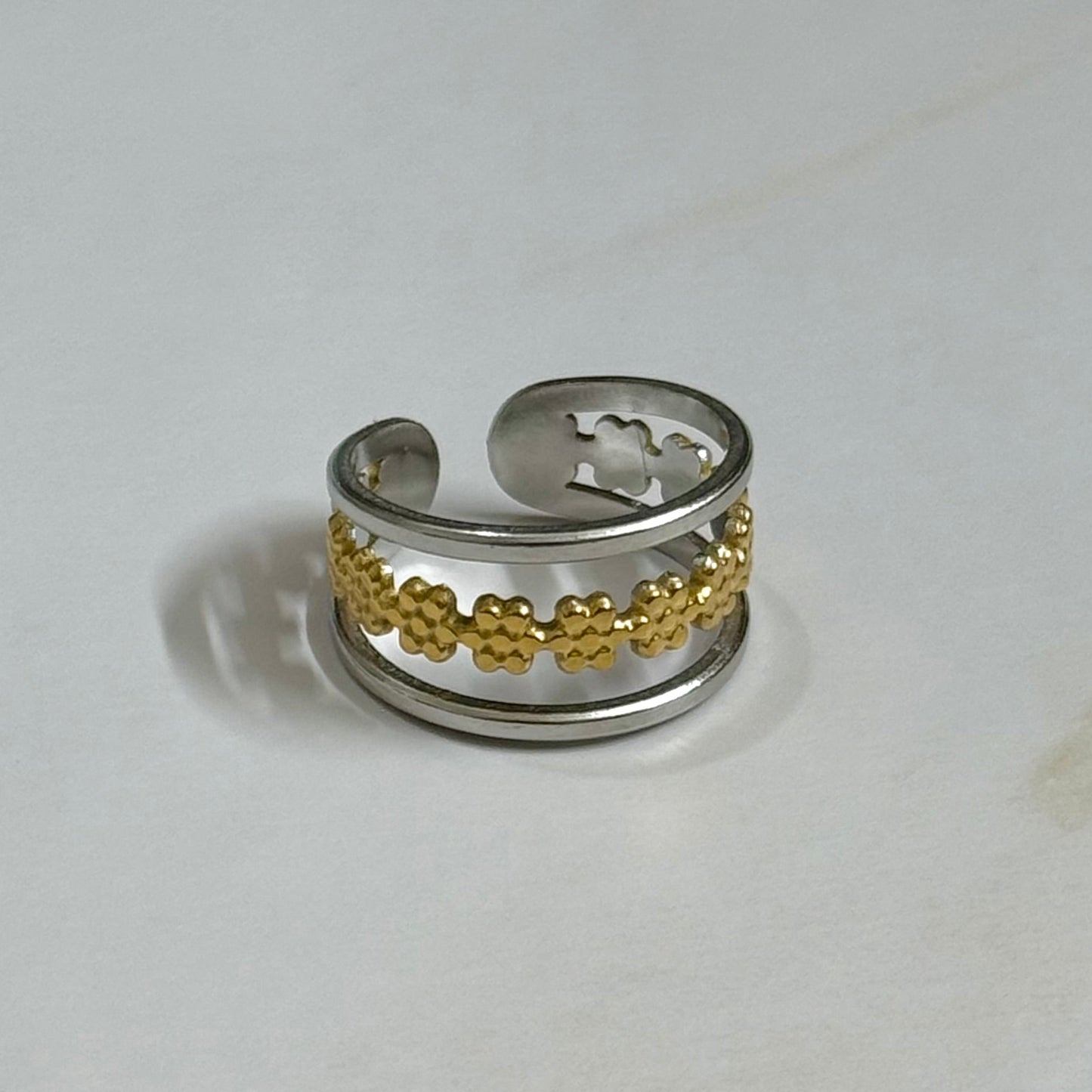 Flora Band Ring