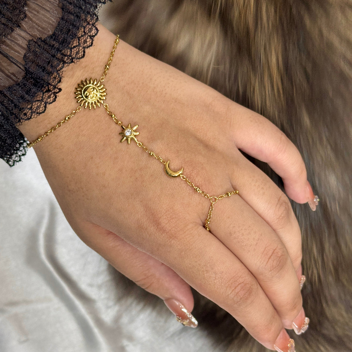 Skyline Hand-Chain