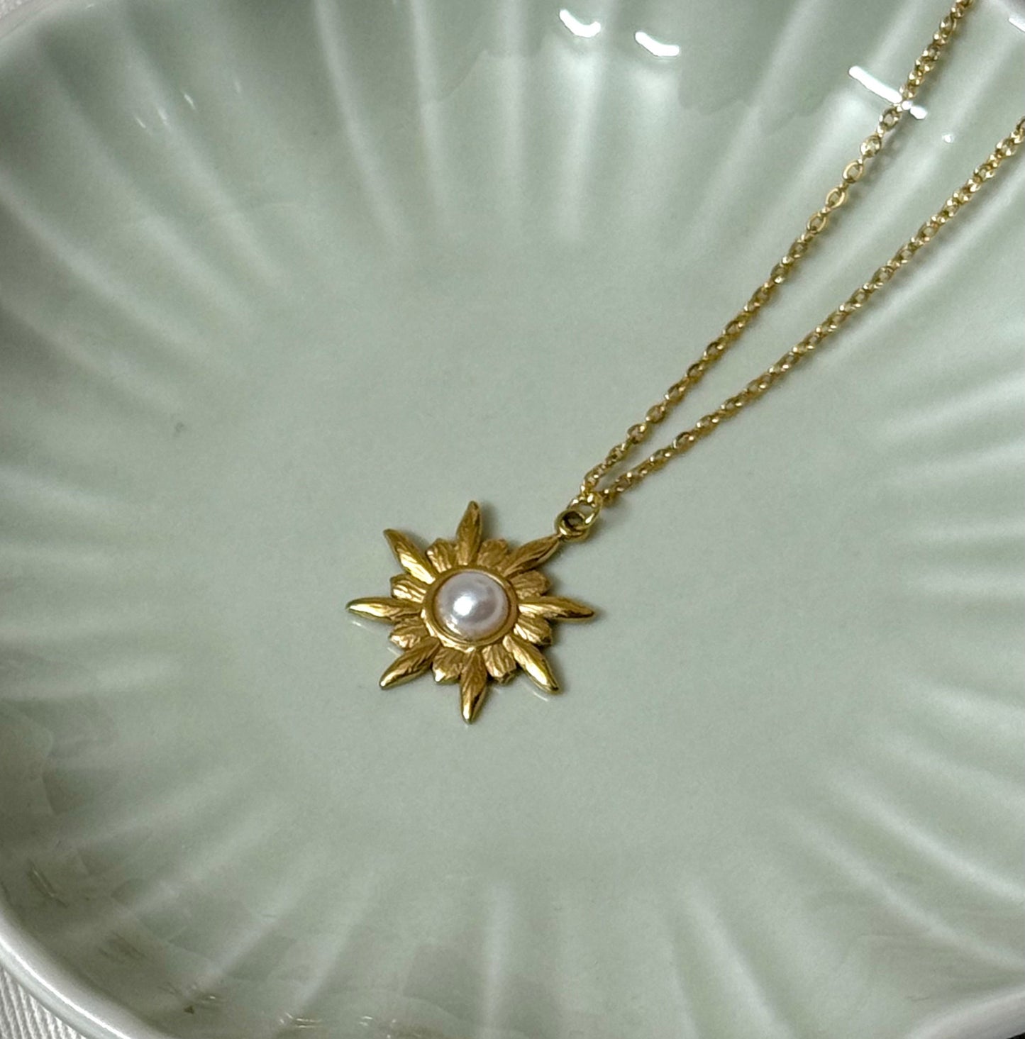 Solaris Pendant
