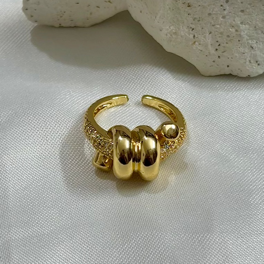 Knot Ring
