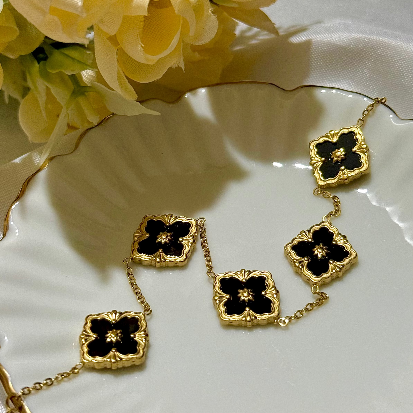 Moonlit Flower Bracelet - BLACK