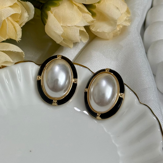 Vintage Oval Stud