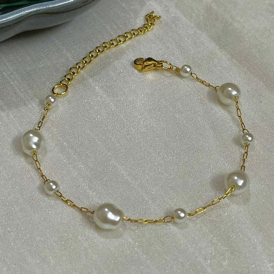 Simulated Pearl Bracelet