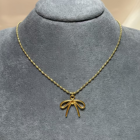 Charmé Bow Pendant