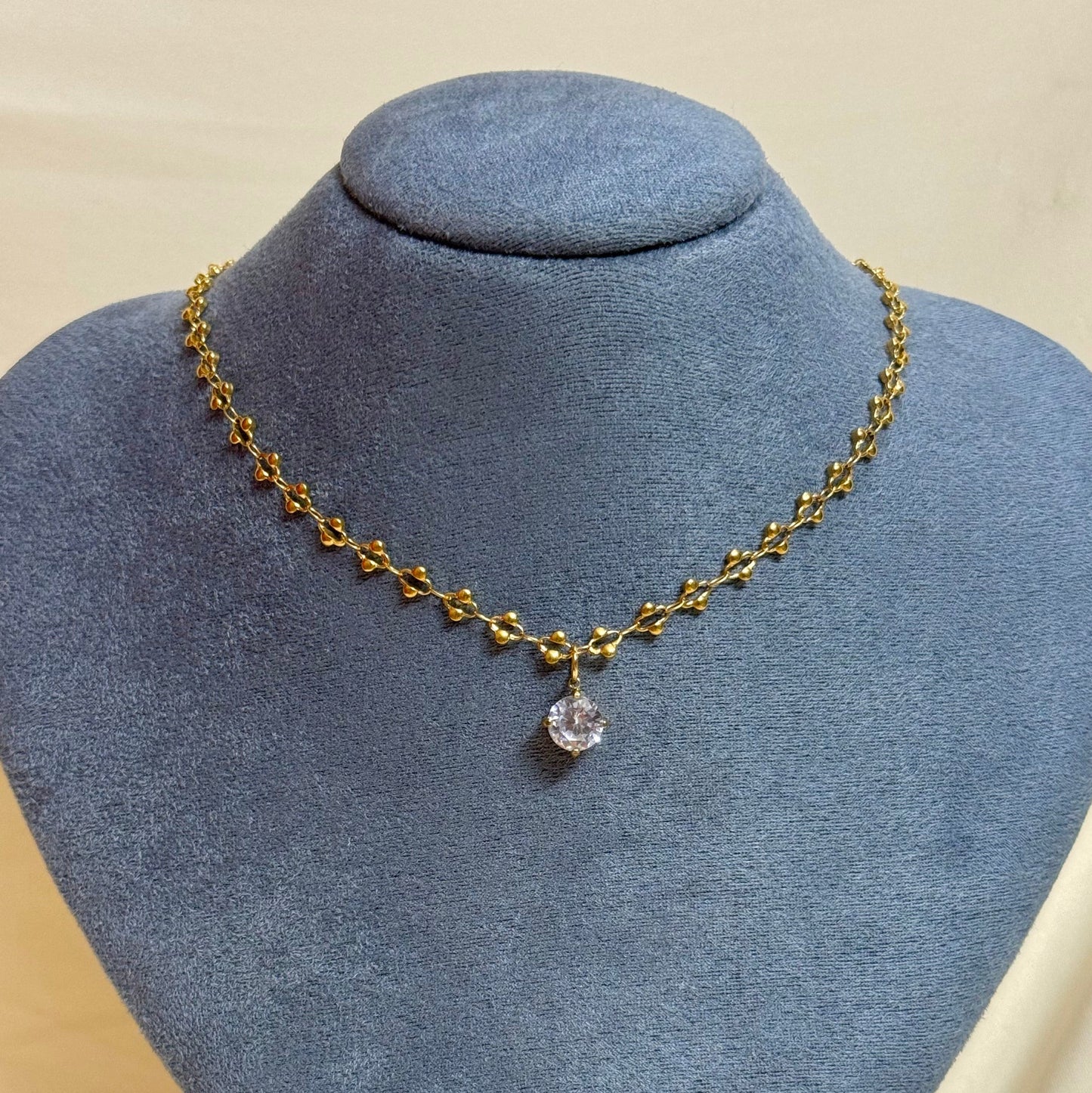 Luxe Solitaire Pendant